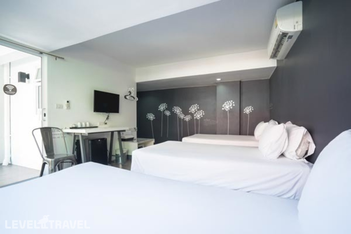 фотографии номера Трехместный номер отеля Blu Monkey Hostel в Таиланд(город Пхукет) - фото №3