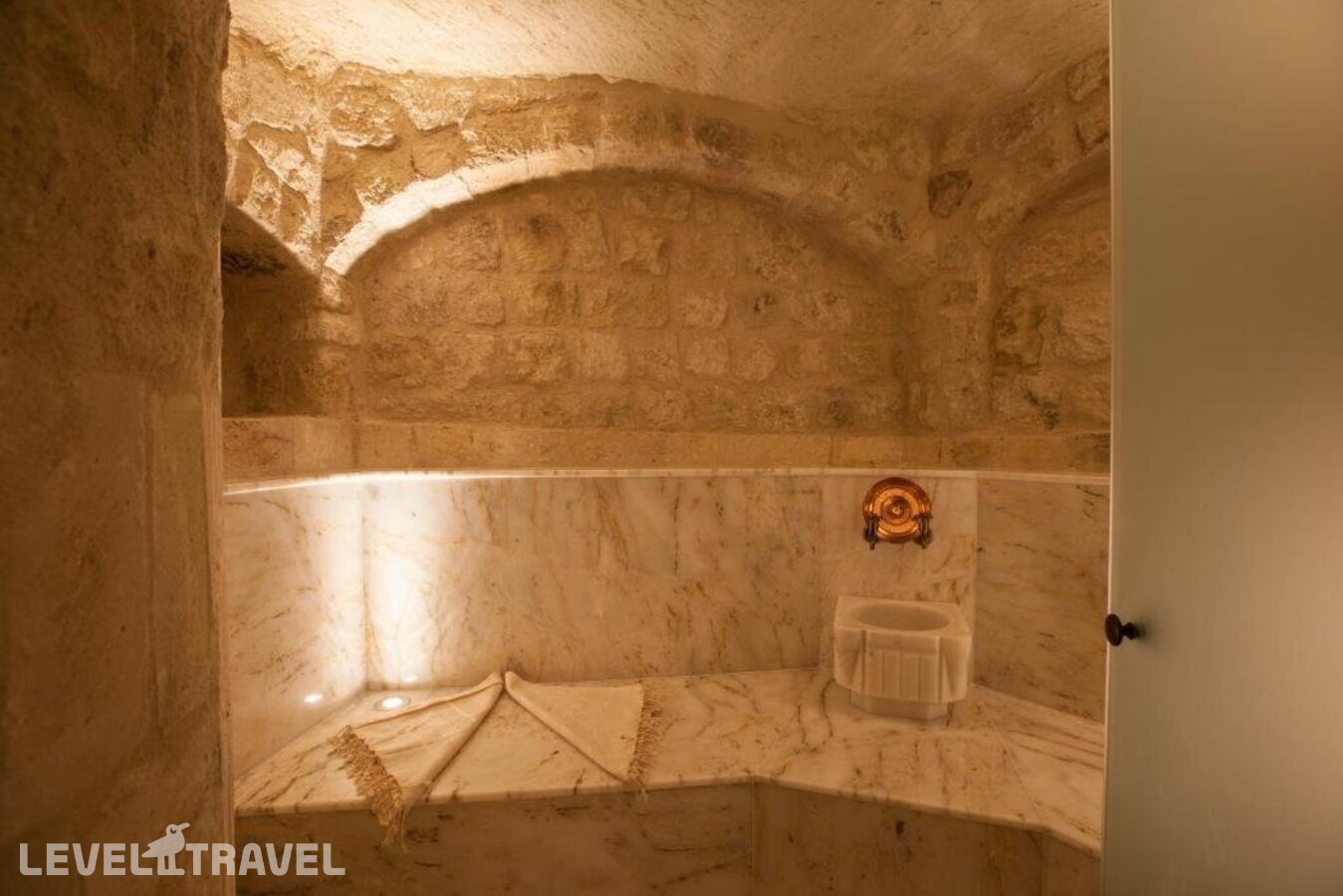 фотографии номера Люкс отеля Kayakapi Premium Caves Cappadocia Hotel в Турция(Ургюп) - фото №30