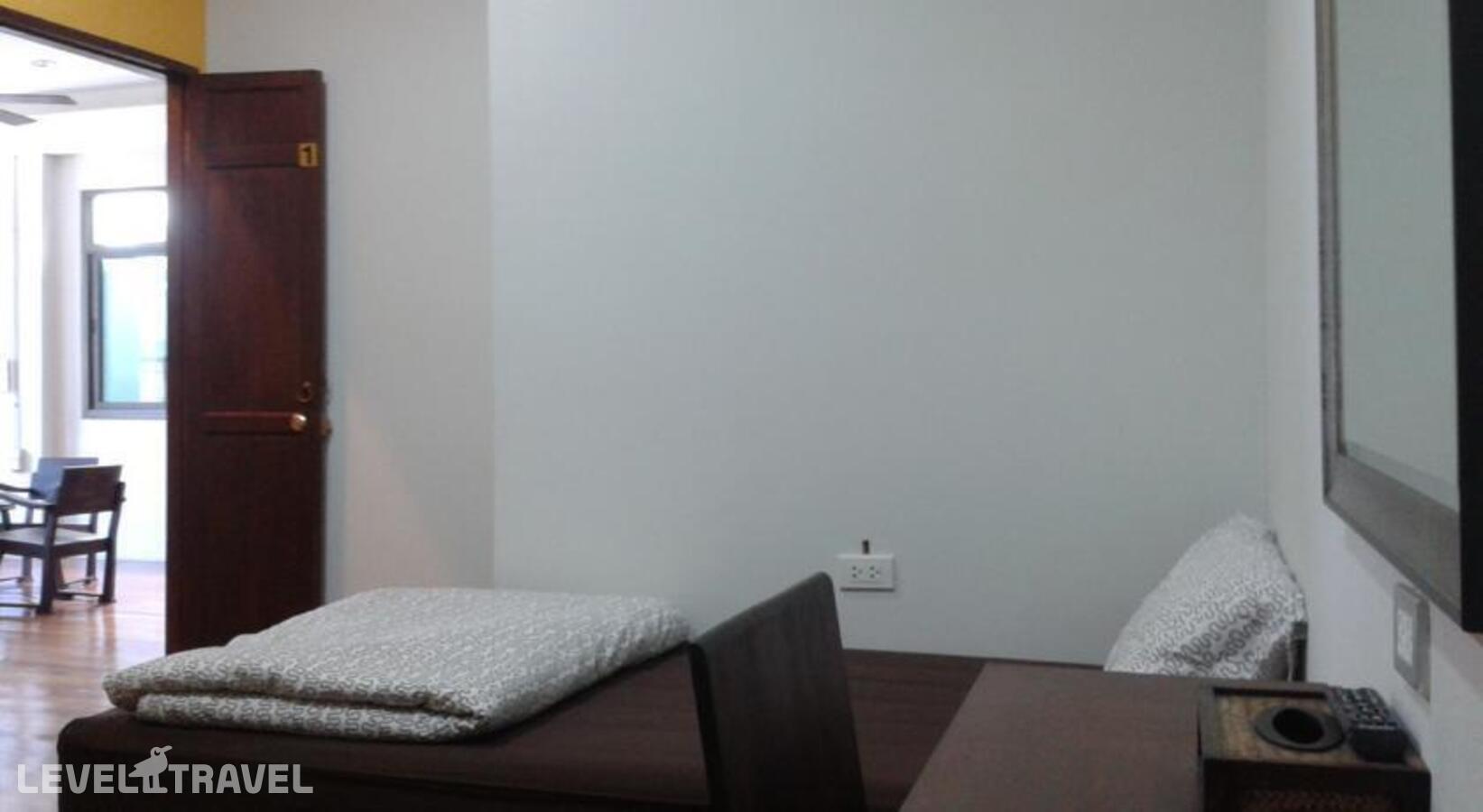 фотографии номера Делюкс отеля Sunny Hostel Phuket в Таиланд(город Пхукет) - фото №1