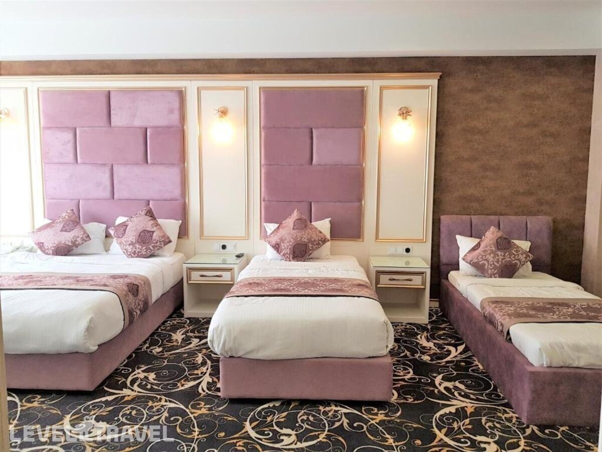 фотографии номера Четырехместный номер отеля Gold Tbilisi Hotel в Грузия(Тбилиси) - фото №8
