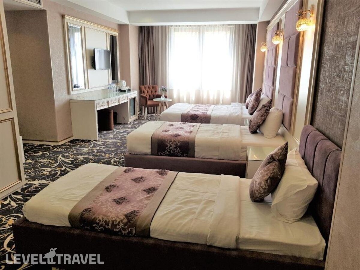 фотографии номера Четырехместный номер отеля Gold Tbilisi Hotel в Грузия(Тбилиси) - фото №7