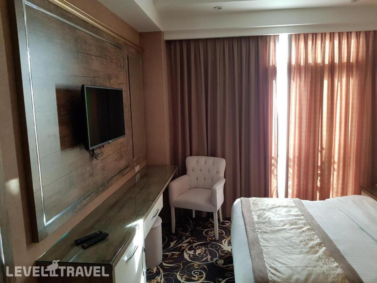фотографии номера Стандартный номер отеля Gold Tbilisi Hotel в Грузия(Тбилиси) - фото №7