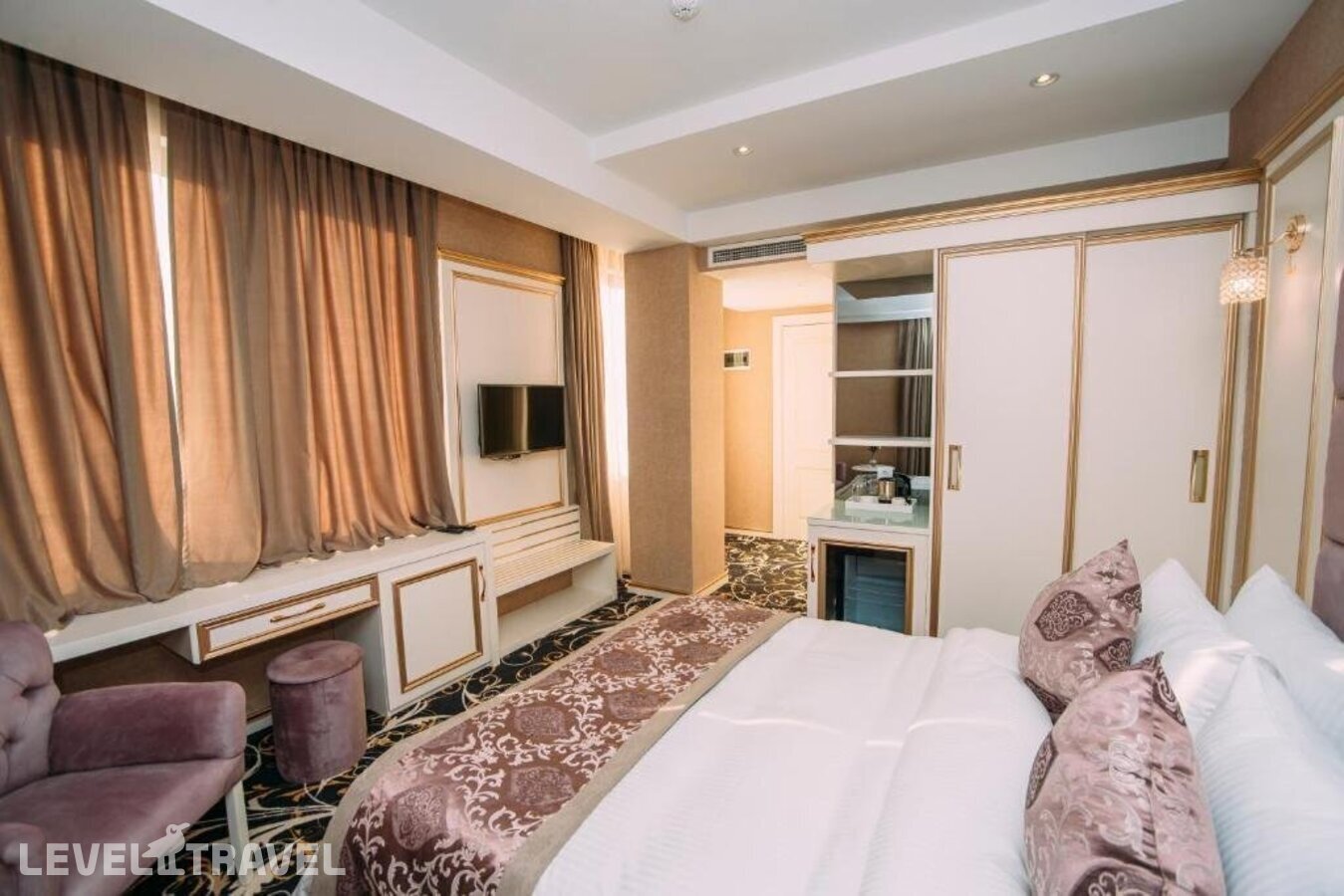 фотографии номера Улучшенный номер отеля Gold Tbilisi Hotel в Грузия(Тбилиси) - фото №6