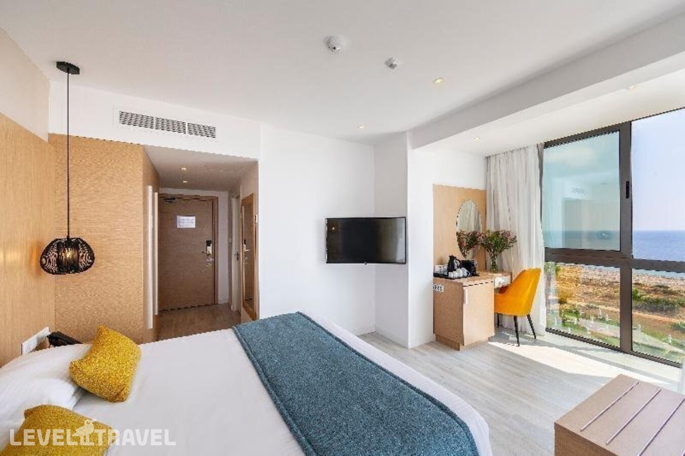 фотографии номера Стандартный номер отеля Leonardo Crystal Cove Hotel & Spa By The Sea (Adults Only 16+) в Кипр(Протарас) - фото №15