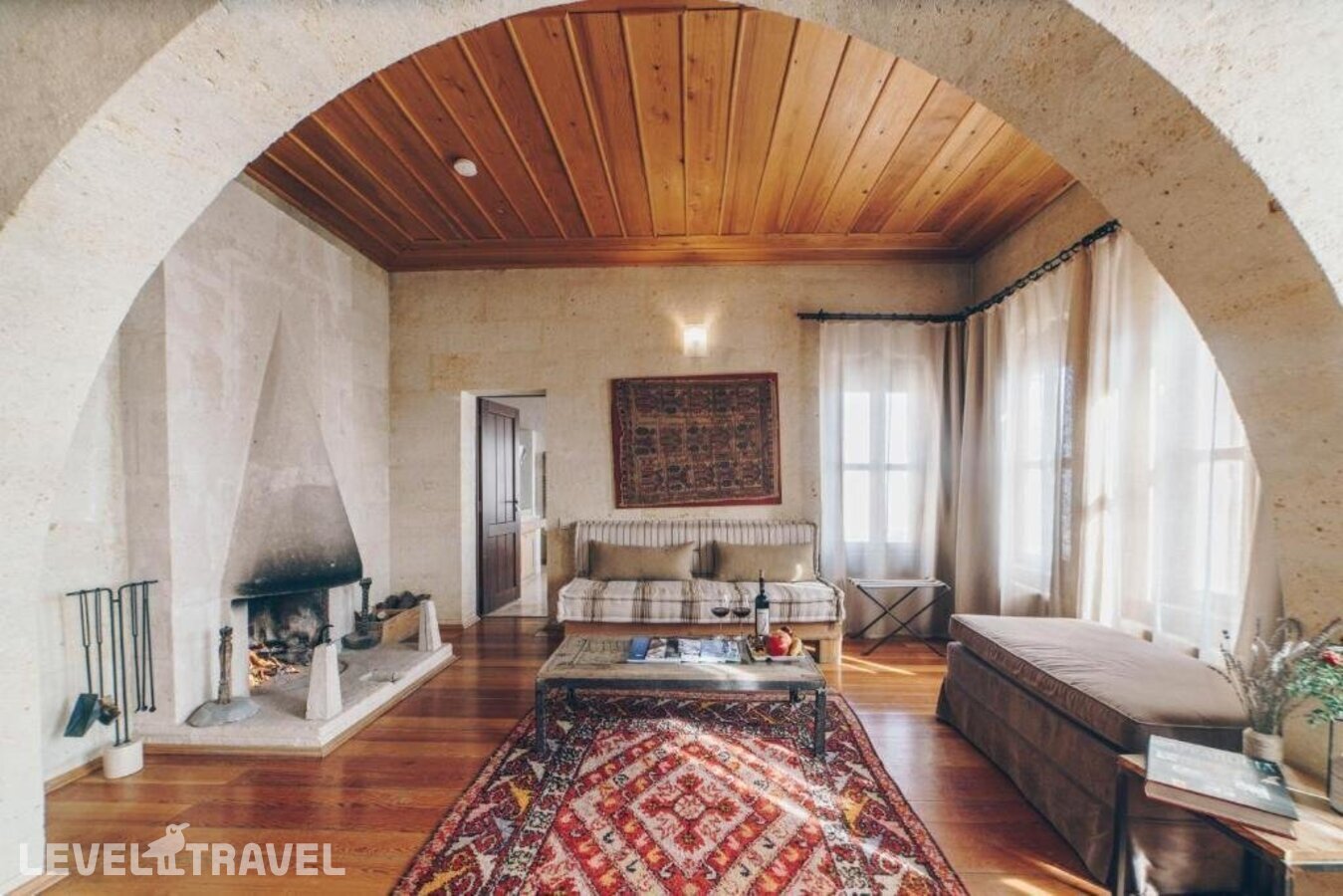 фотографии номера Люкс отеля Argos In Cappadocia в Турция(Учхисар) - фото №2