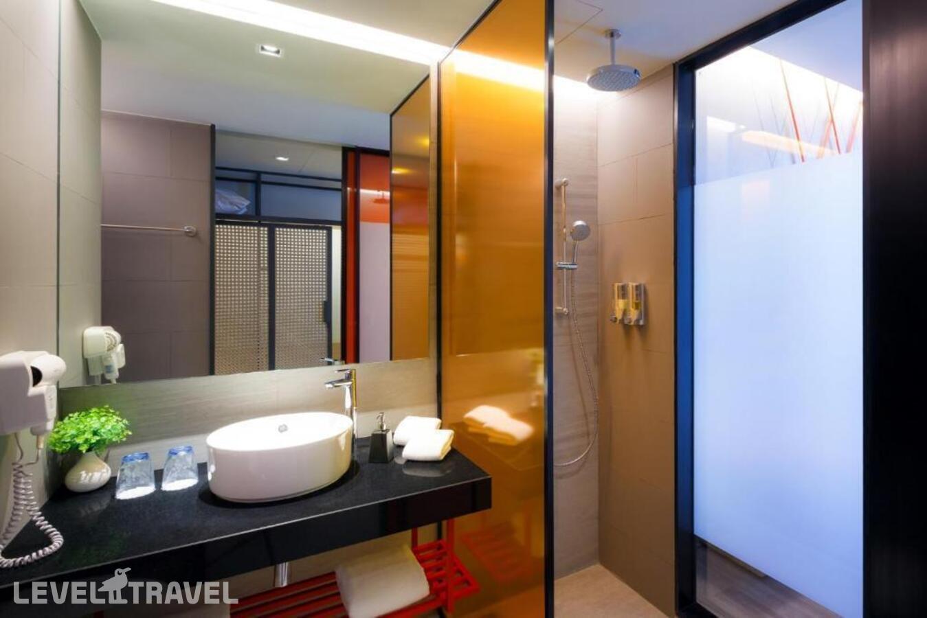 фотографии номера Семейный номер отеля Ibis Styles Bangkok Sukhumvit Phra Khanong в Таиланд(Бангкок) - фото №10