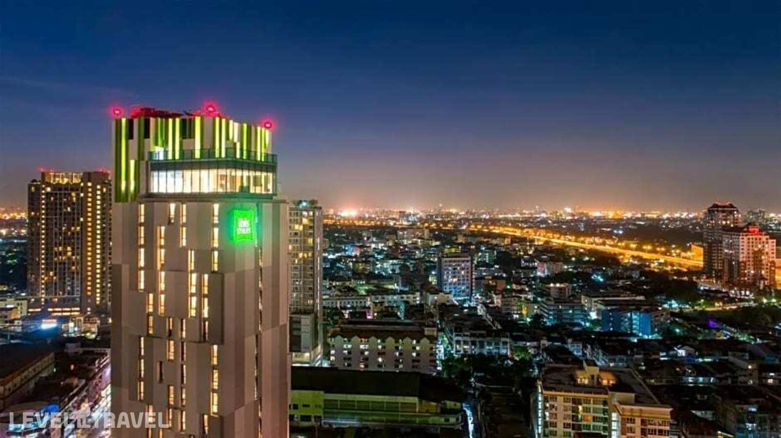 фотографии номера Делюкс отеля Ibis Styles Bangkok Sukhumvit Phra Khanong в Таиланд(Бангкок) - фото №15