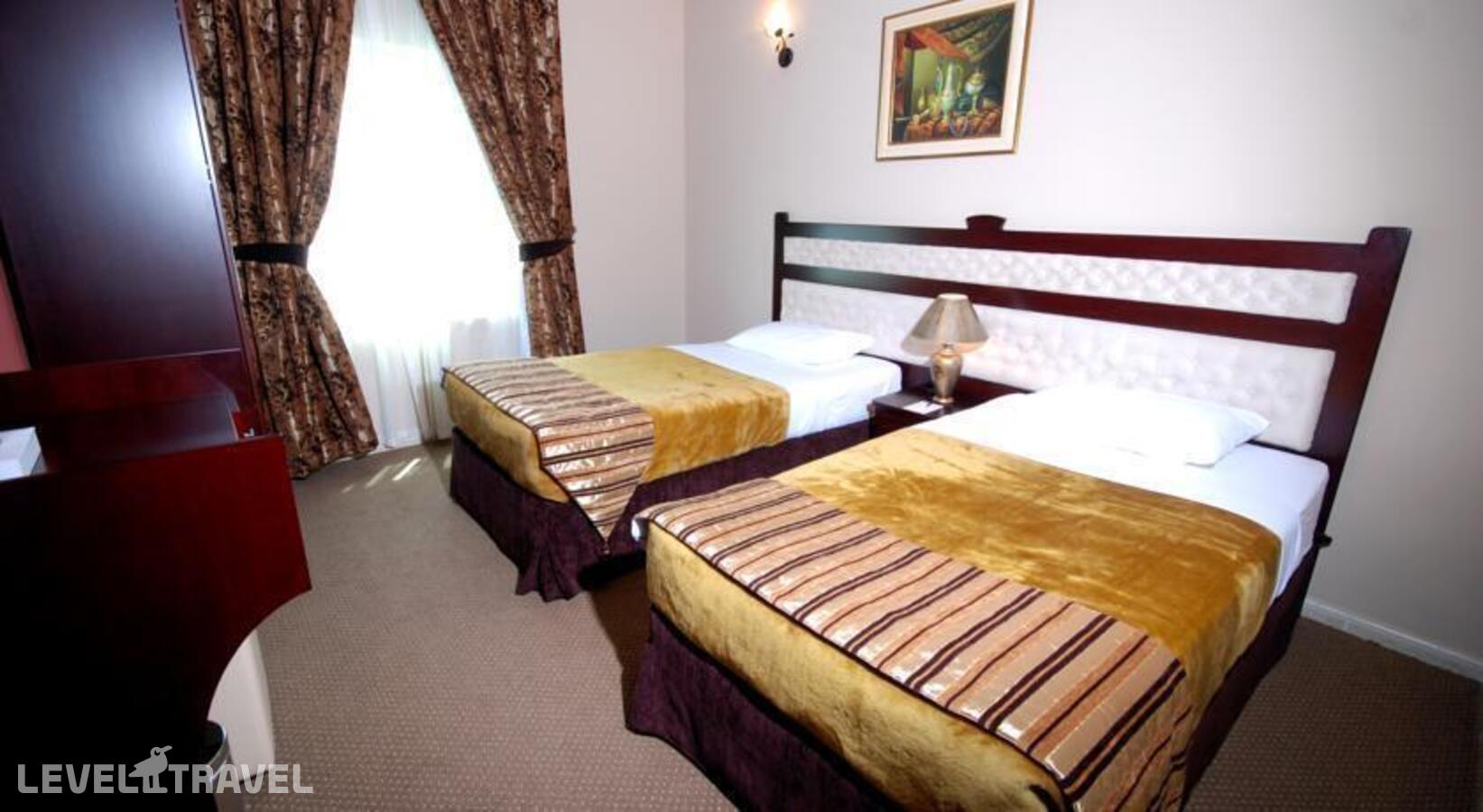 фотографии номера Стандартный номер отеля Al Bustan Tower Hotel Suites в ОАЭ(Шарджа) - фото №2