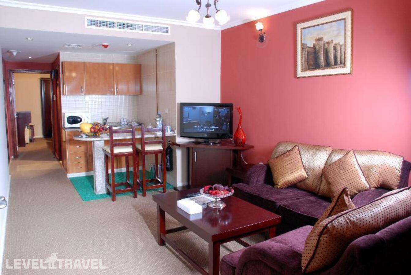 фотографии номера Стандартный номер отеля Al Bustan Tower Hotel Suites в ОАЭ(Шарджа) - фото №16