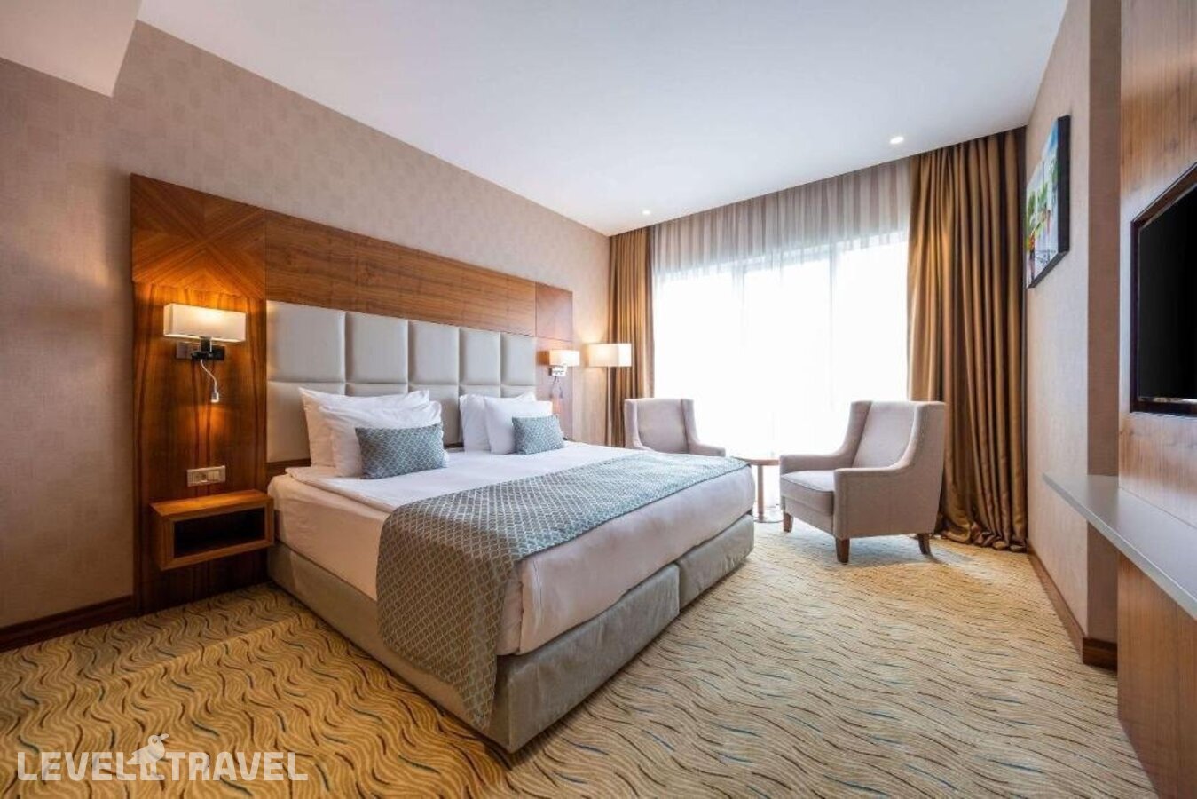 фотографии номера Люкс отеля Clarion Hotel Istanbul Mahmutbey в Турция(Багджылар) - фото №3