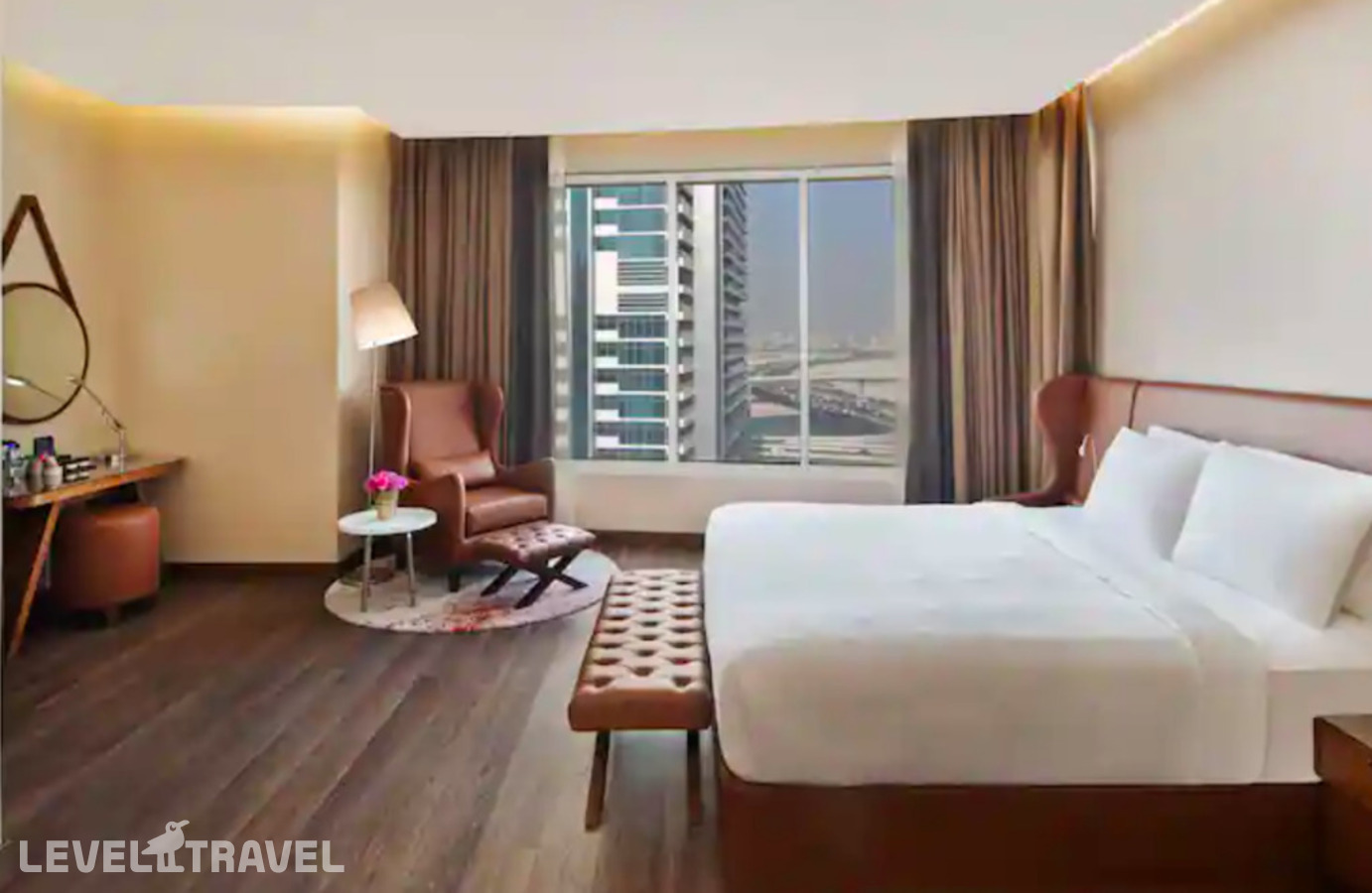 фотографии номера Представительский номер отеля Radisson Blu Dubai Canal View в ОАЭ(Бизнес Бей) - фото №1