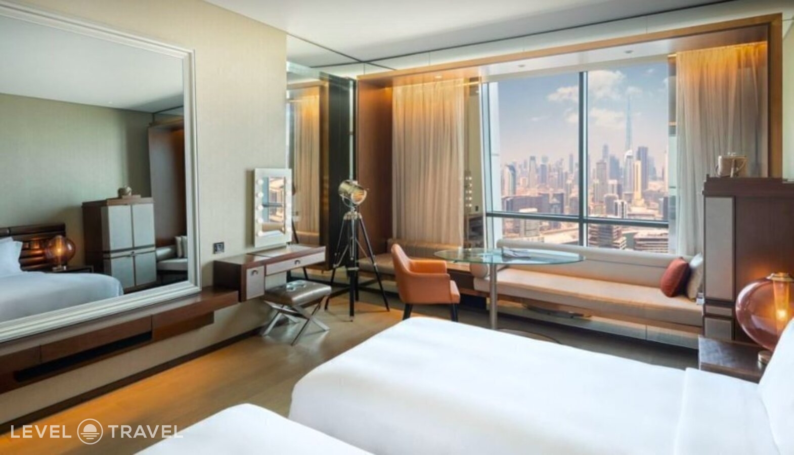 фотографии номера Семейный номер отеля Paramount Hotel Dubai в ОАЭ(Бизнес Бей) - фото №1