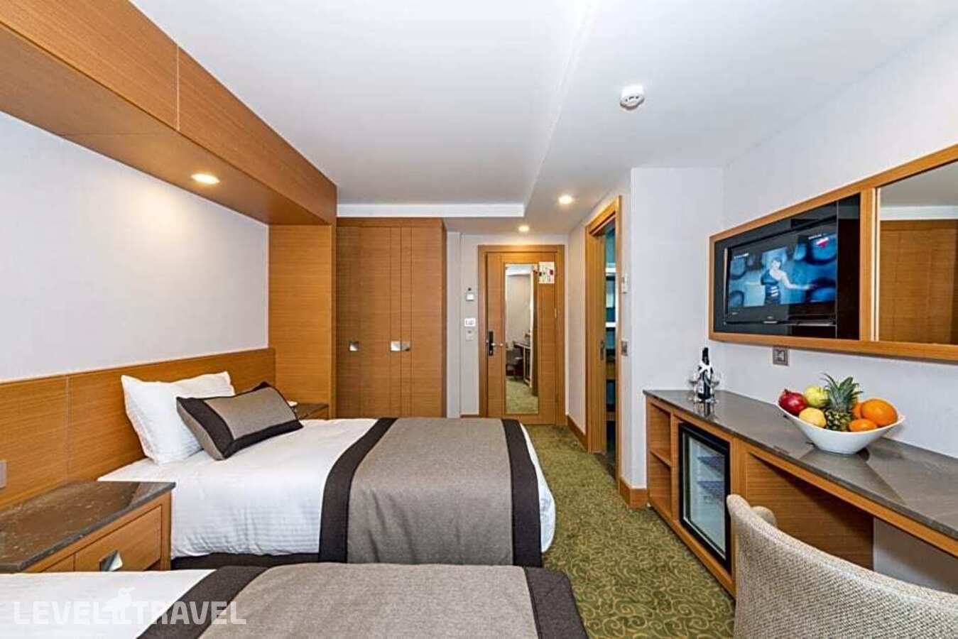 фотографии номера Семейный номер отеля Bisetun Hotel в Турция(Фатих) - фото №4