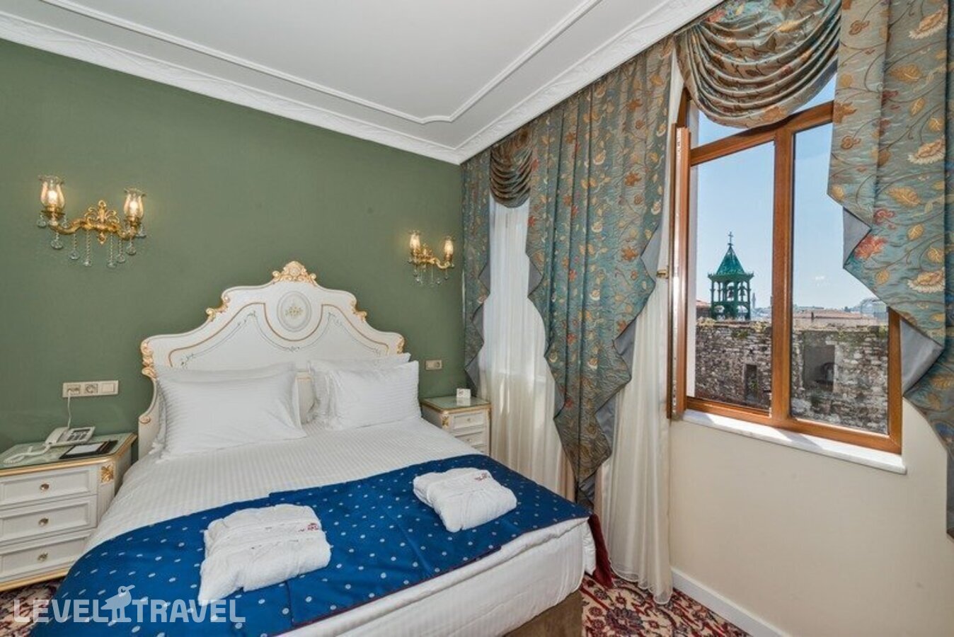 фотографии номера Улучшенный номер отеля The Galataport Hotel в Турция(Бейоглу) - фото №7