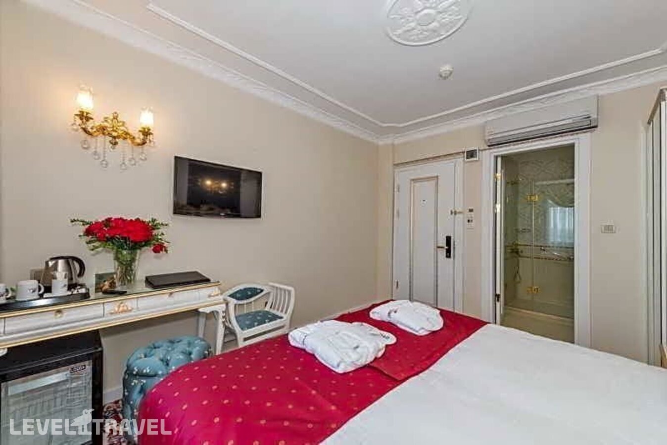 фотографии номера Улучшенный номер отеля The Galataport Hotel в Турция(Бейоглу) - фото №6