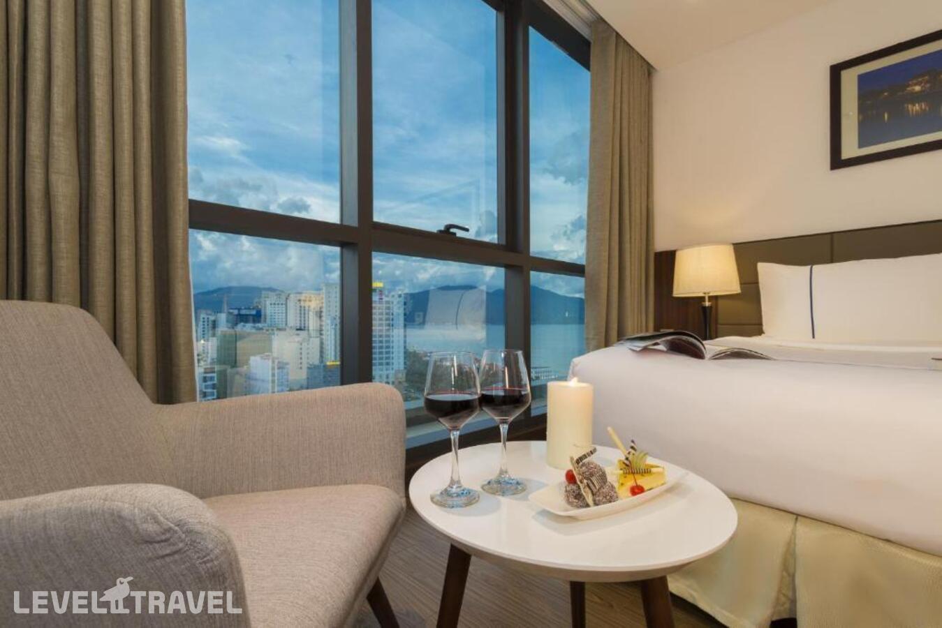 фотографии номера Семейный люкс отеля Pavilion Hotel Danang в Вьетнам(Дананг) - фото №6