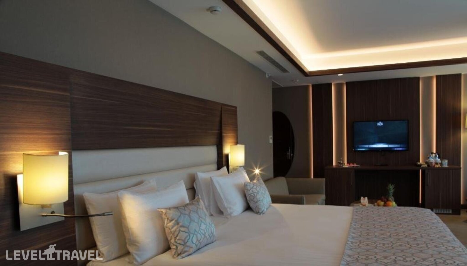 фотографии номера Трехместный люкс отеля Bricks Hotel Istanbul в Турция(Бахчелиэвлер) - фото №4