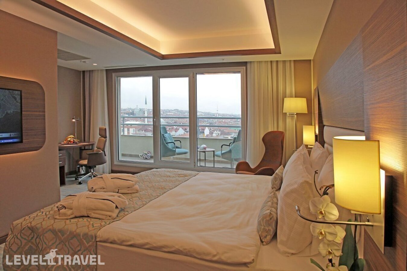 фотографии номера Трехместный полулюкс отеля Bricks Hotel Istanbul в Турция(Бахчелиэвлер) - фото №1