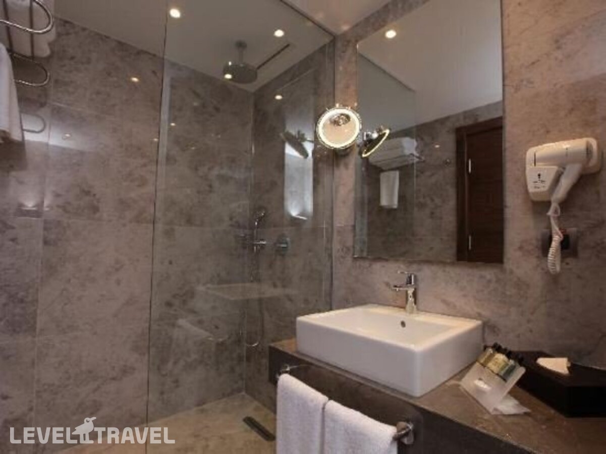 фотографии номера Трехместный улучшенный отеля Bricks Hotel Istanbul в Турция(Бахчелиэвлер) - фото №9