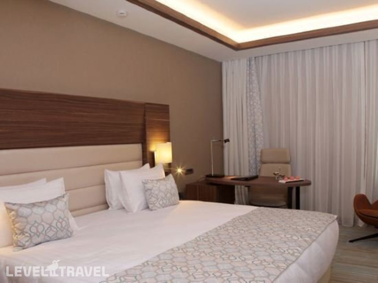 фотографии номера Трехместный улучшенный отеля Bricks Hotel Istanbul в Турция(Бахчелиэвлер) - фото №5