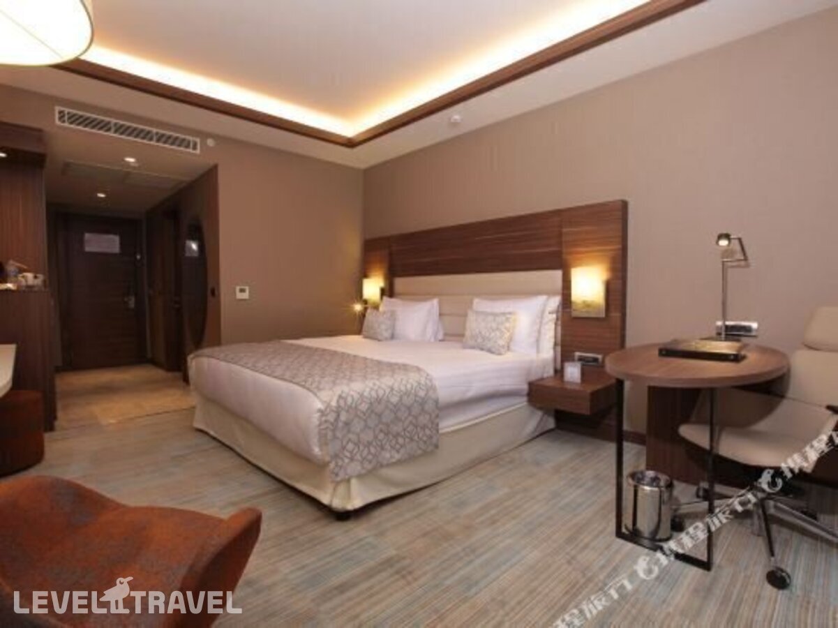 фотографии номера Трехместный улучшенный отеля Bricks Hotel Istanbul в Турция(Бахчелиэвлер) - фото №2