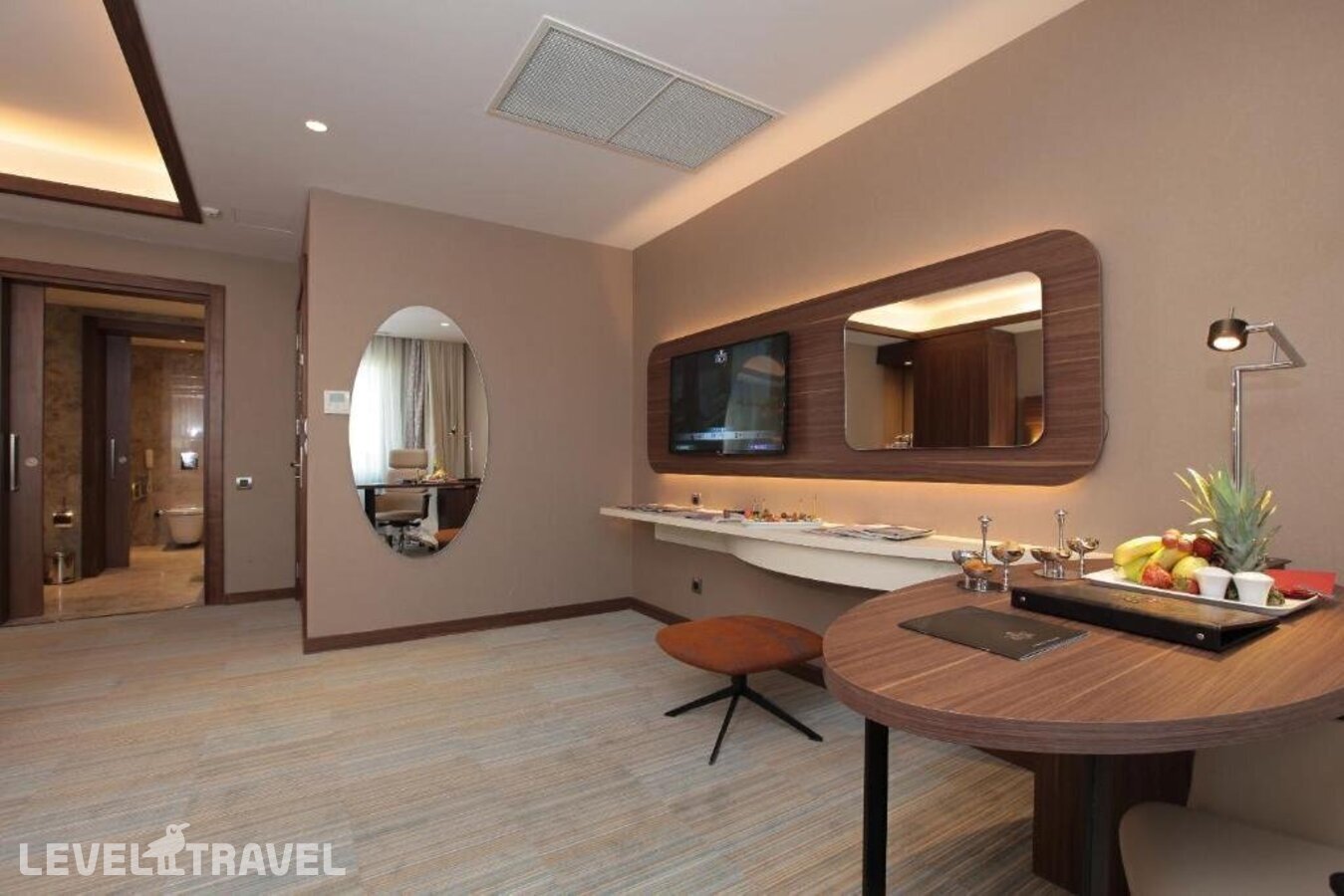 фотографии номера Трехместный делюкс отеля Bricks Hotel Istanbul в Турция(Бахчелиэвлер) - фото №4