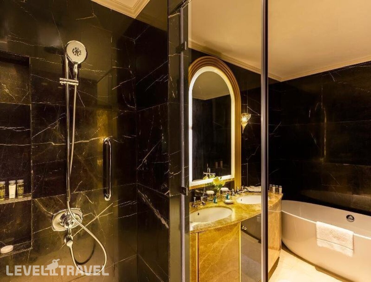 фотографии номера Улучшенный номер отеля Ezdan Palace Hotel в Катар(Доха) - фото №1