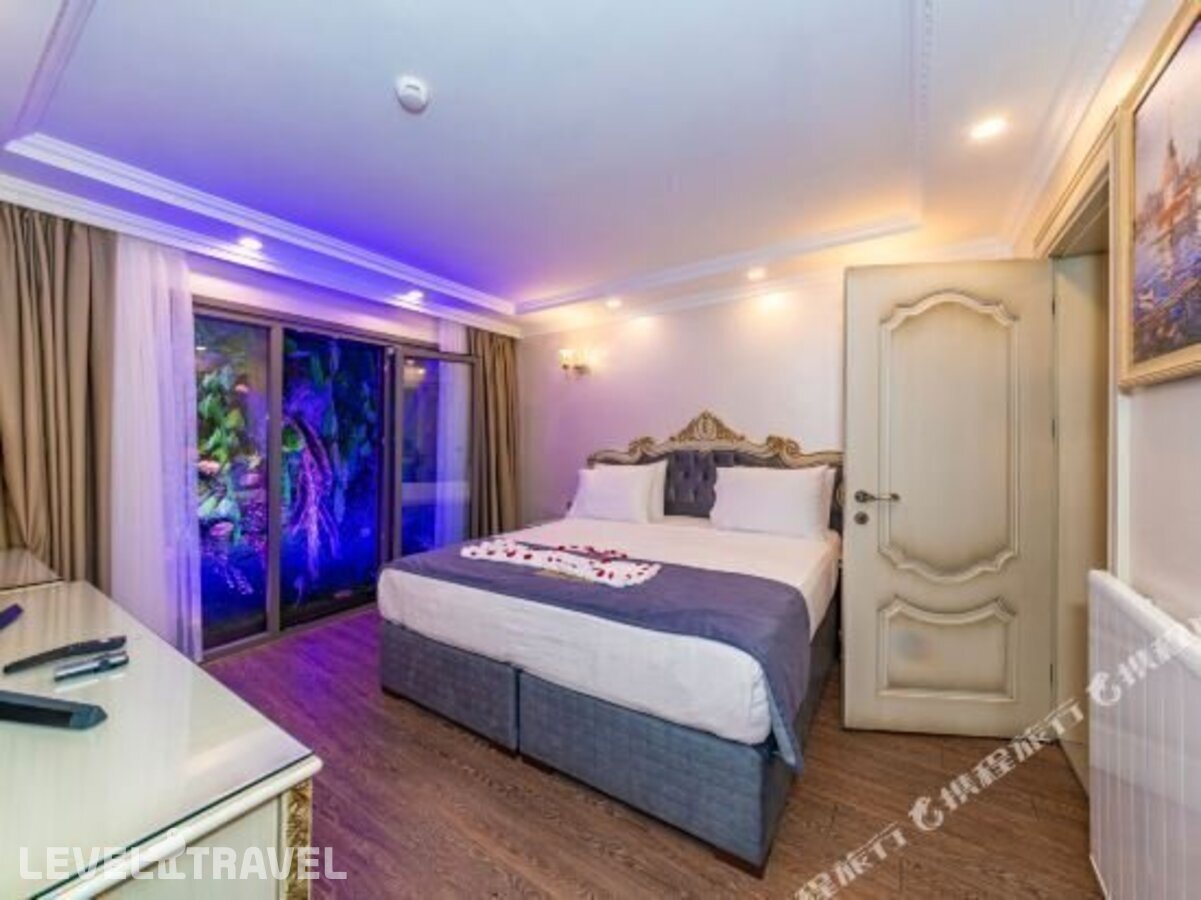 фотографии номера Стандартный номер отеля Czn Burak Hotel в Турция(Бейоглу) - фото №16