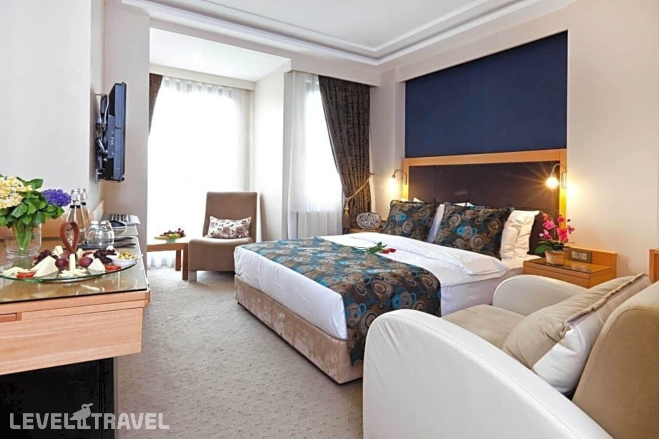 фотографии номера Улучшенный номер отеля Emerald Hotel в Турция(Бейоглу) - фото №1