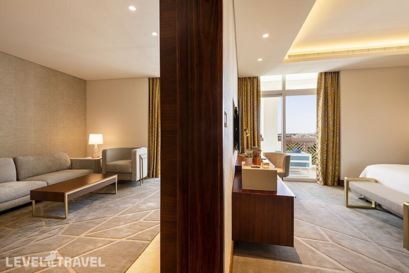фотографии номера Люкс роскошный отеля Al Messila, A Luxury Collection Resort & Spa в Катар(Доха) - фото №6