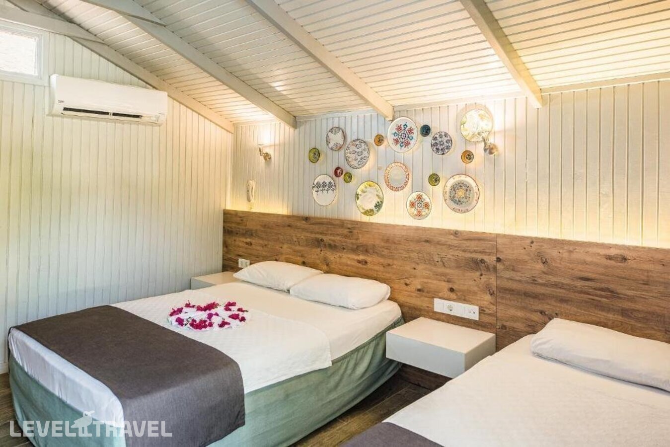 фотографии номера Четырехместный номер отеля Leda Beach Hotel в Турция(Сиде - центр) - фото №7