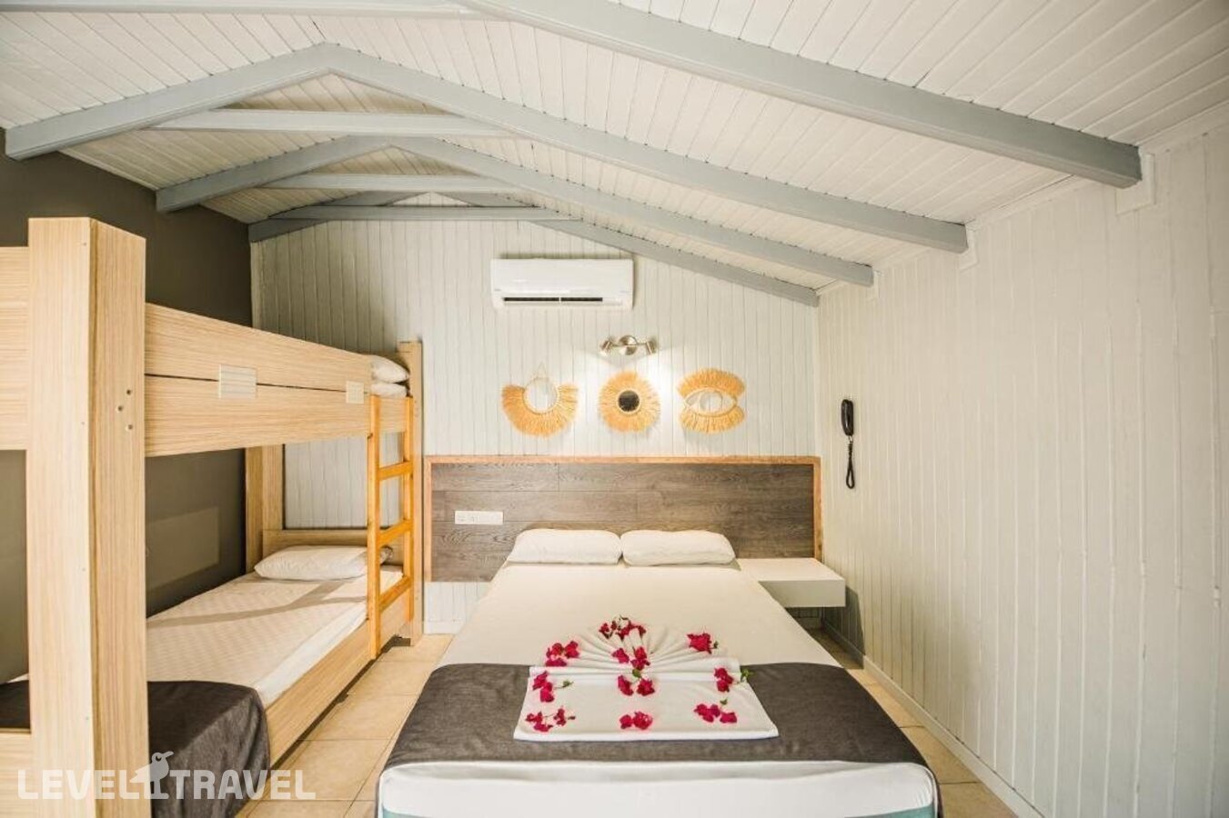 фотографии номера Четырехместный номер отеля Leda Beach Hotel в Турция(Сиде - центр) - фото №13