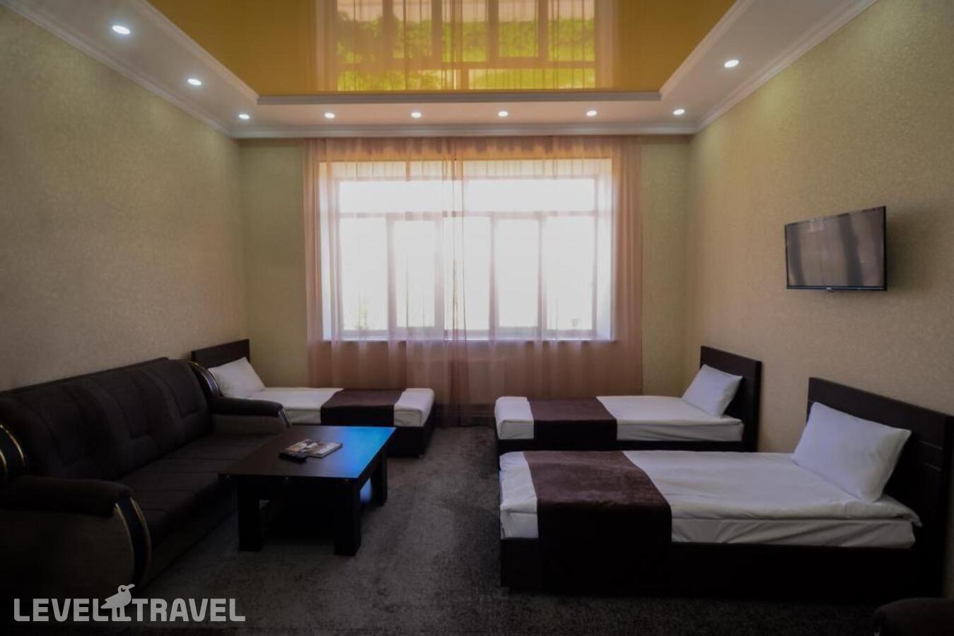 фотографии номера Трехместный номер отеля Olympic Hotel в Армения(Гюмри) - фото №2