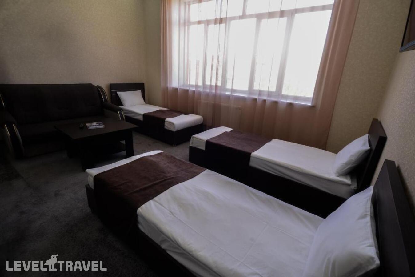 фотографии номера Трехместный номер отеля Olympic Hotel в Армения(Гюмри) - фото №1