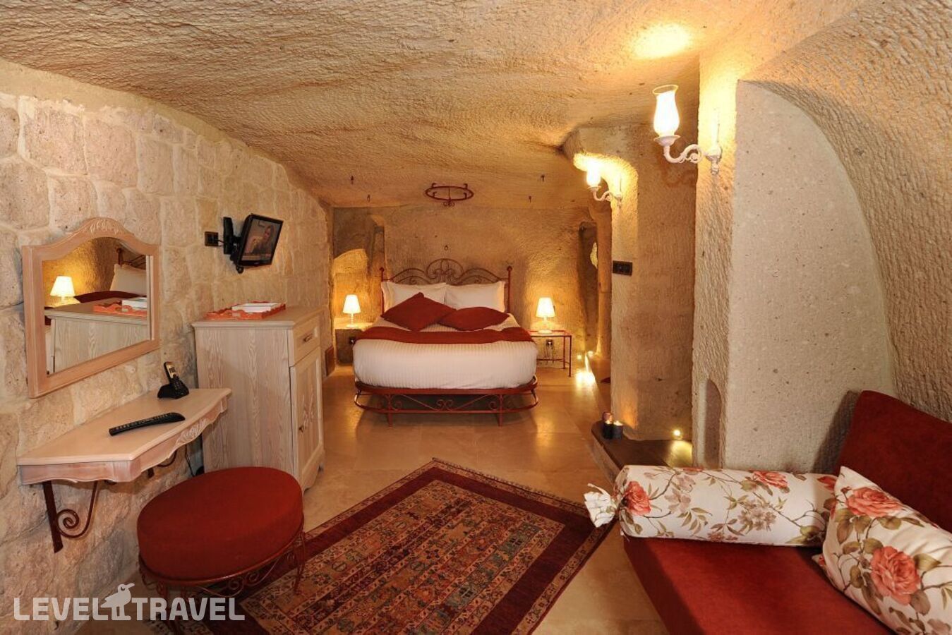 фотографии номера Улучшенный люкс отеля Tafoni Houses Cave Hotel в Турция(Ортахисар) - фото №1