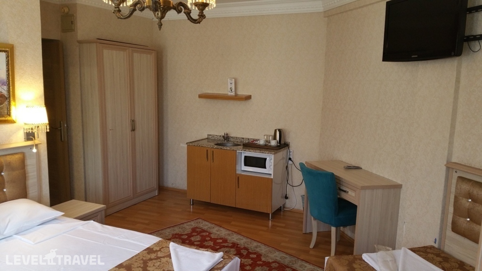 фотографии номера Семейный номер отеля Tashkonak Hotel Istanbul в Турция(Фатих) - фото №9