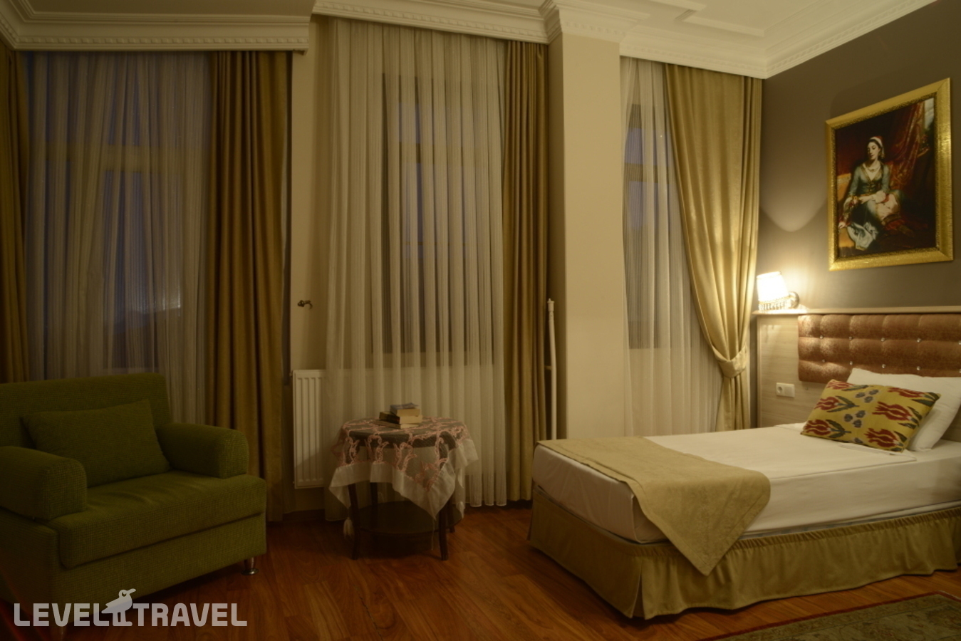 фотографии номера Семейный номер отеля Tashkonak Hotel Istanbul в Турция(Фатих) - фото №4