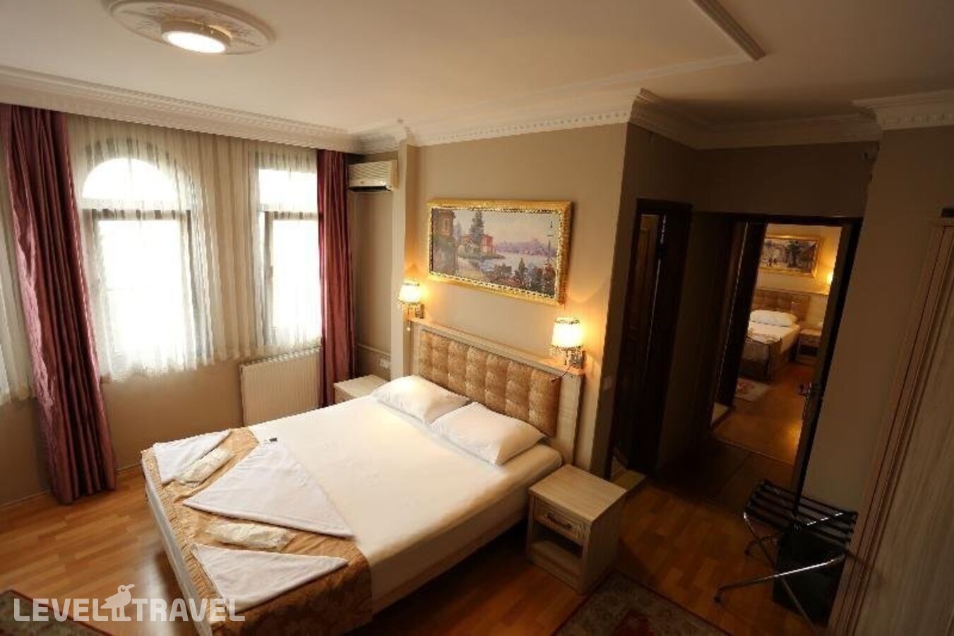 фотографии номера Трехместный номер отеля Tashkonak Hotel Istanbul в Турция(Фатих) - фото №5