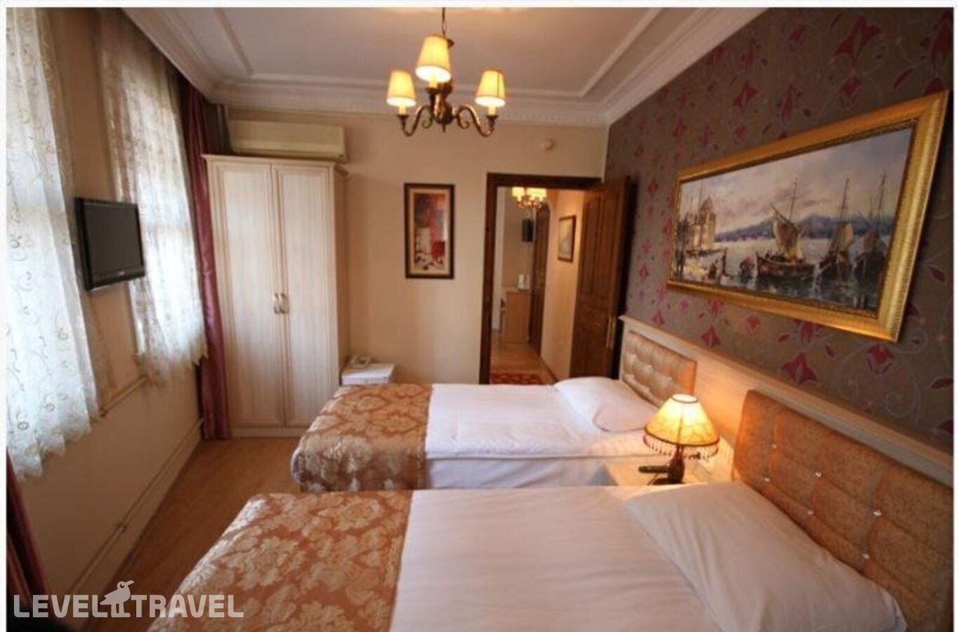 фотографии номера Трехместный номер отеля Tashkonak Hotel Istanbul в Турция(Фатих) - фото №14