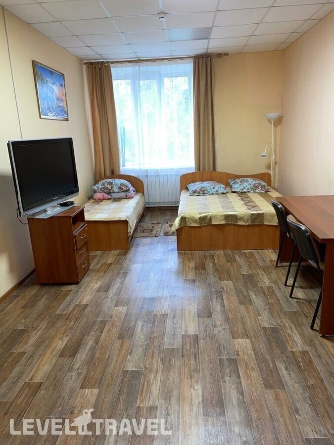 фотографии номера Трехместный Комфорт отеля Мини-Отель На Набережной в Россия(Вахитовский район) - фото №1