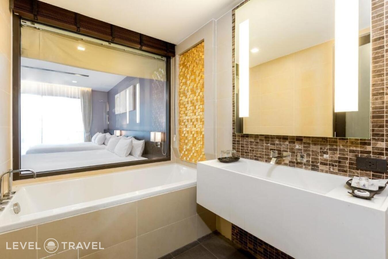 фотографии номера Семейный люкс отеля The Charm Resort Phuket в Таиланд(Патонг Бич) - фото №3
