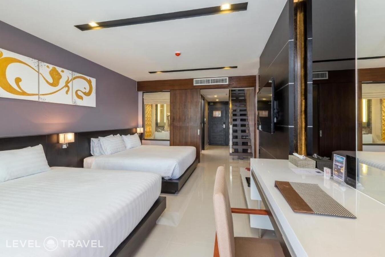 фотографии номера Семейный люкс отеля The Charm Resort Phuket в Таиланд(Патонг Бич) - фото №2