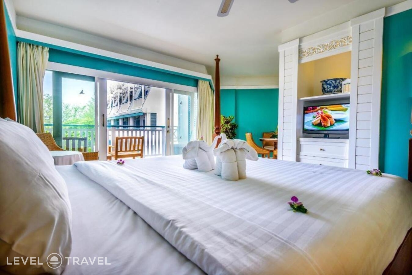 фотографии номера Делюкс с видом на бассейн отеля Andaman Seaview Hotel в Таиланд(Карон Бич) - фото №3