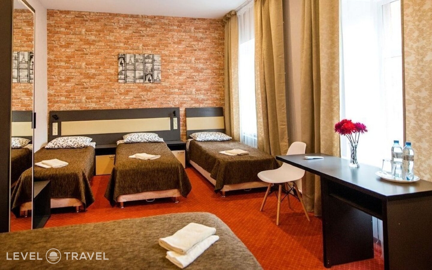 фотографии номера Четырехместный номер отеля Три Реки (Three Rivers Hotel) в Россия(Адмиралтейский район) - фото №5