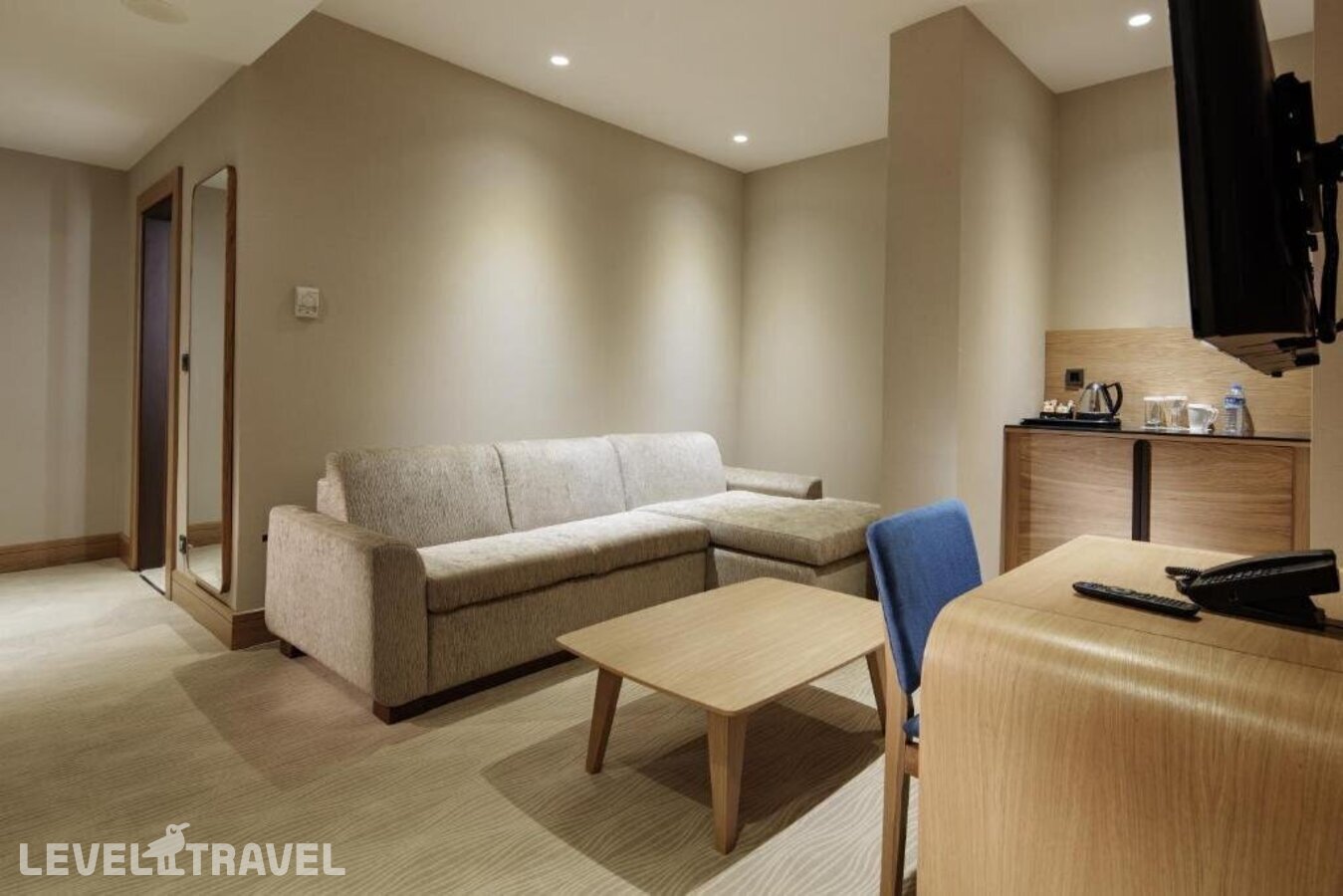 фотографии номера Полулюкс отеля Doubletree By Hilton Istanbul Tuzla в Турция(Тузла) - фото №2