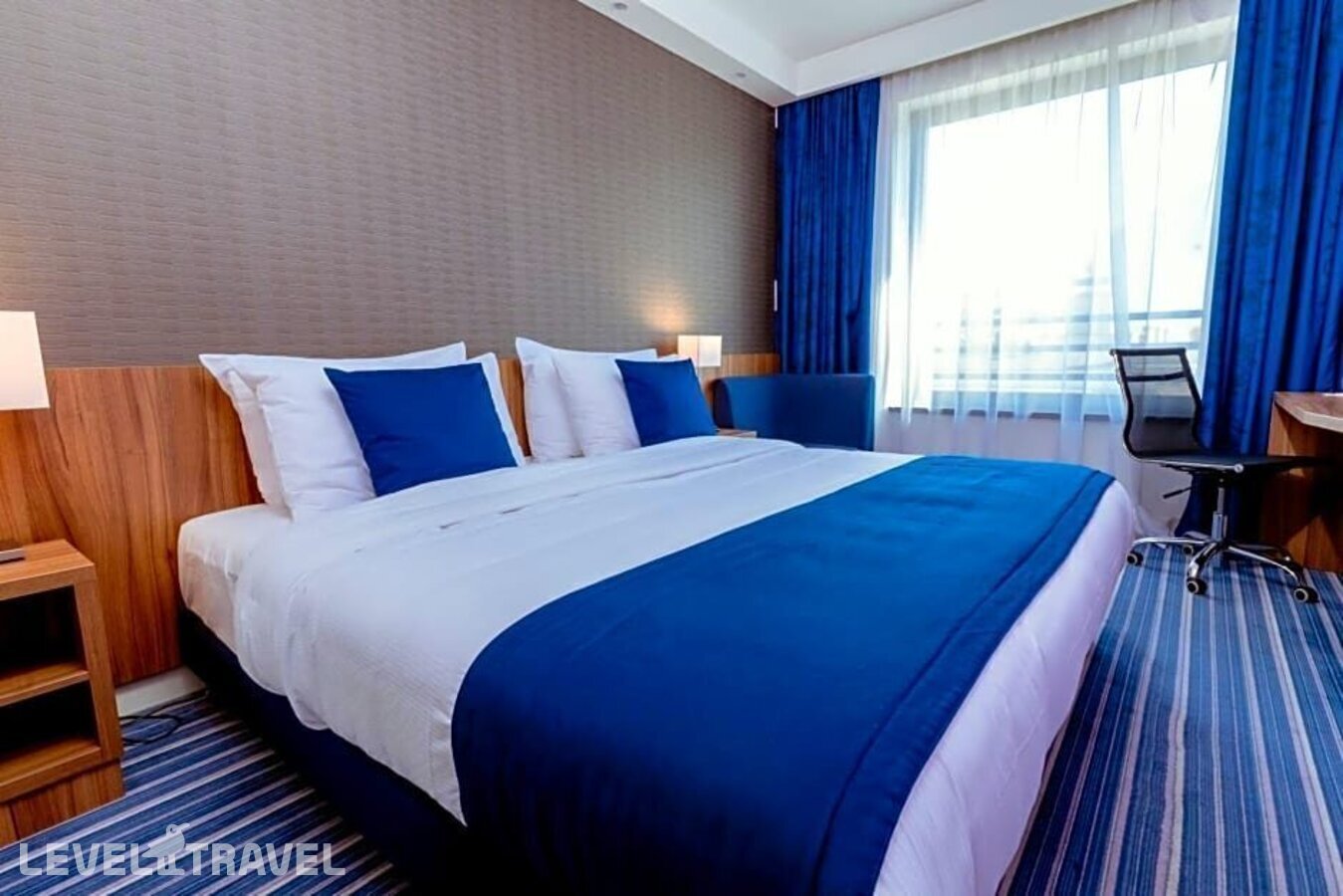 фотографии номера Семейный номер отеля Nobel Palace Hotel (Ex. Holiday Inn Express Belgrade - City) в Сербия(Белград) - фото №6