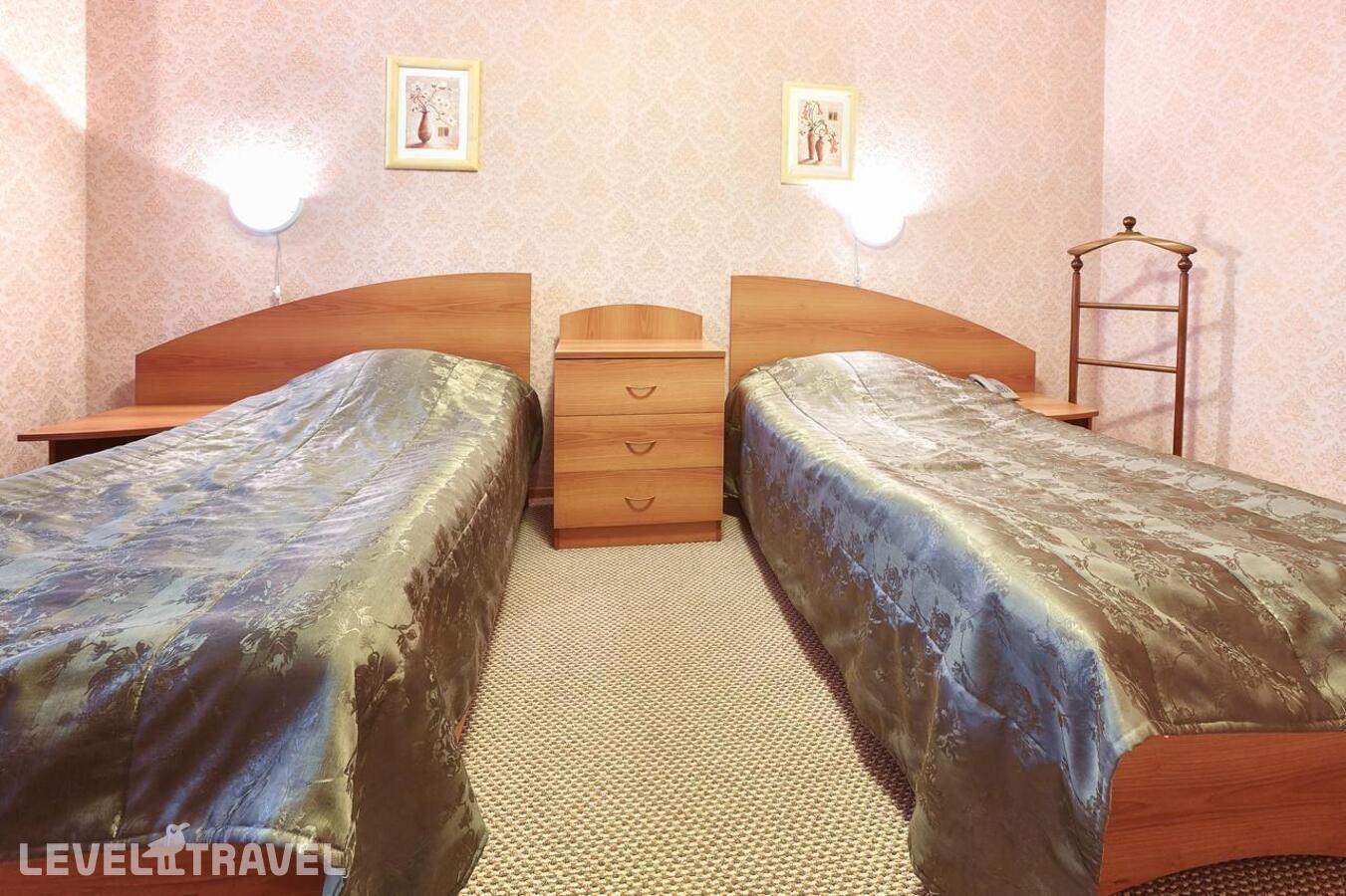 фотографии номера Стандартный плюс отеля Отель Малахит 2000 в Россия(Екатеринбург) - фото №2