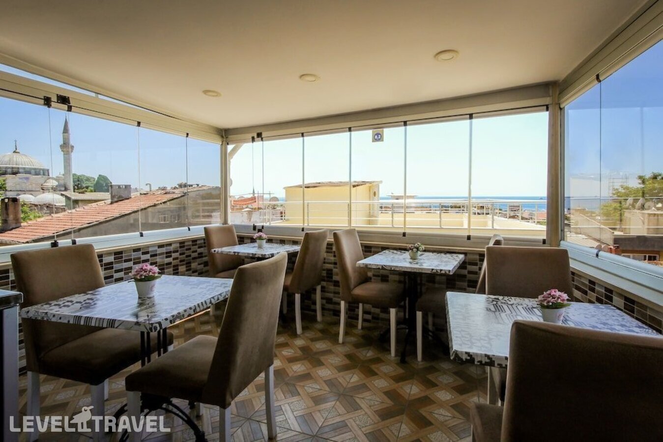 фотографии номера Апартаменты семейные отеля Carvan Hotel в Турция(Фатих) - фото №15