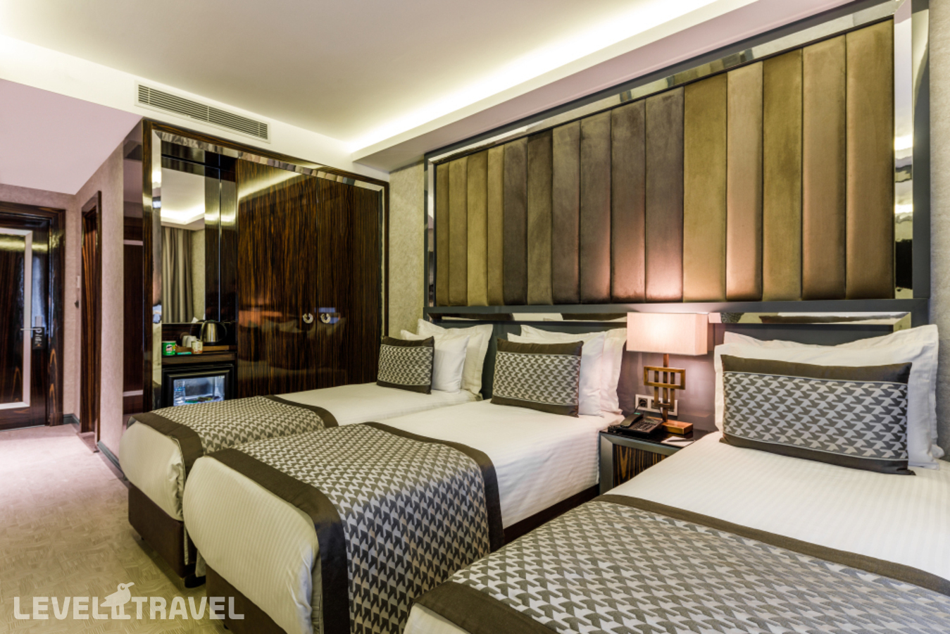 фотографии номера Трехместный улучшенный отеля Euro Design Hotel в Турция(Фатих) - фото №5