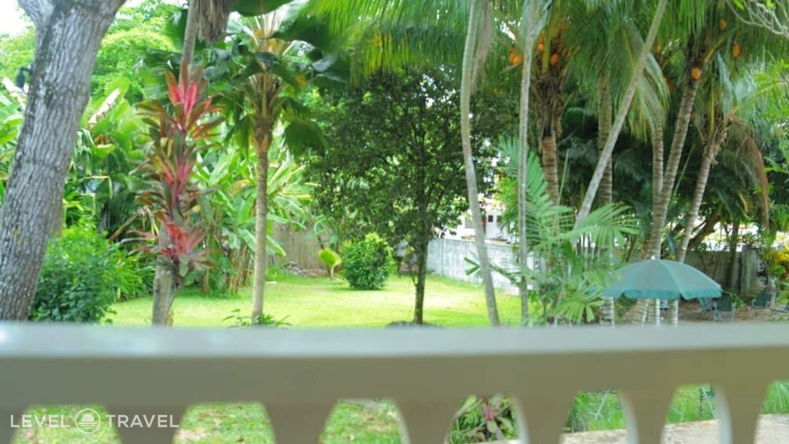 фотографии номера Стандартный номер отеля Beau Vallon Bungalows в Сейшелы(о. Маэ) - фото №12